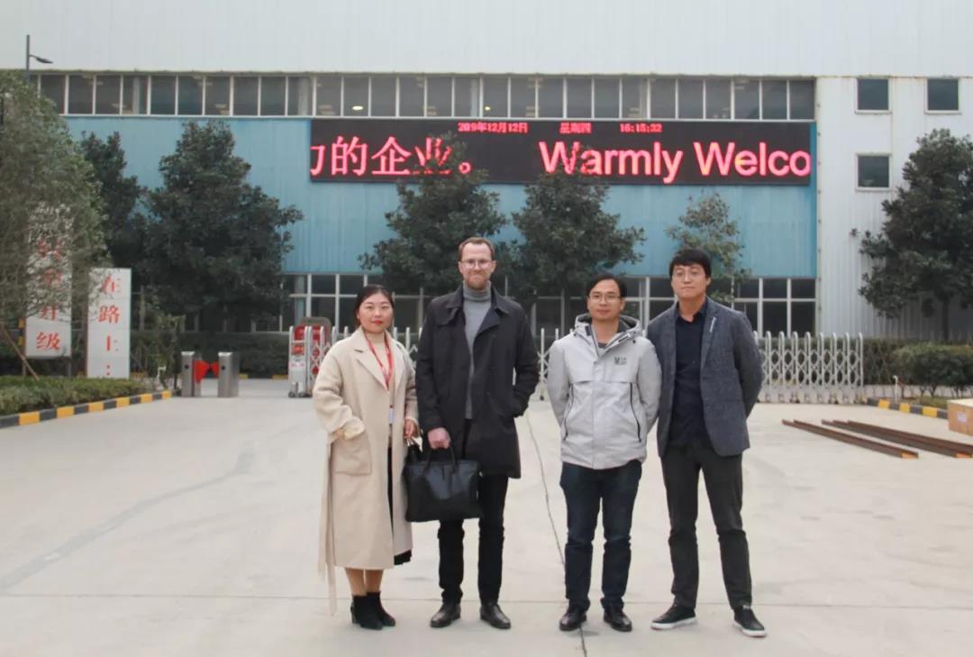 芬蘭客戶來訪寶潤達(dá)洽談聚氨酯復(fù)合板項(xiàng)目