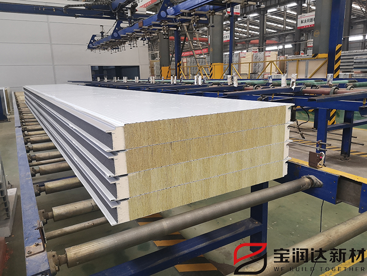 聚氨酯封邊巖棉板的防火等級(jí)是多少？