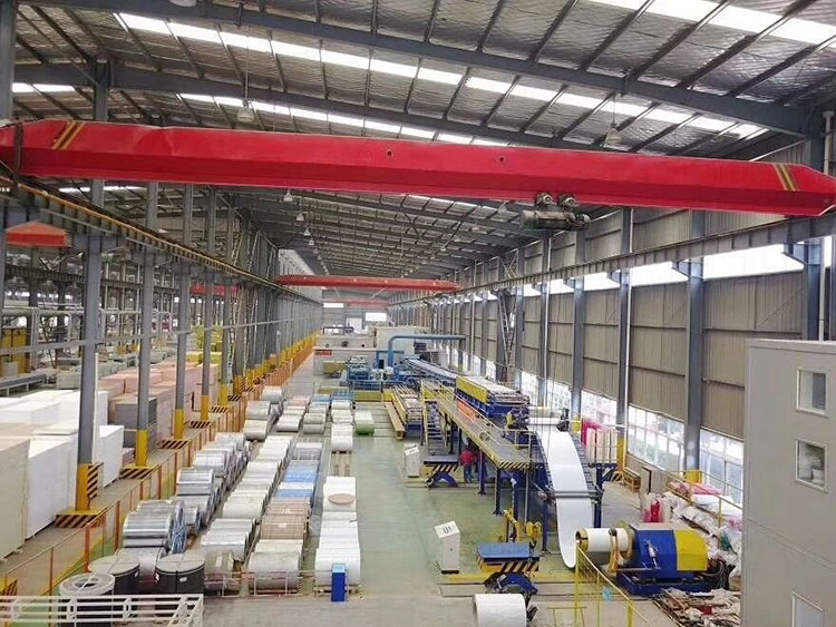 聚氨酯夾芯板的價(jià)格是多少錢每平米？