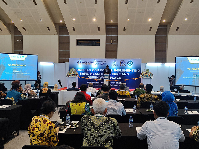 寶潤達(dá)新材印尼展會現(xiàn)場.jpg 寶潤達(dá)新材印尼展會現(xiàn)場.jpg