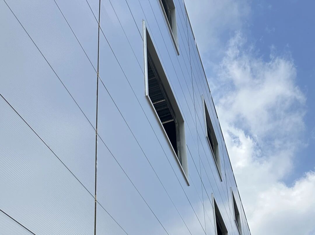 寶潤(rùn)達(dá)廠房外墻板