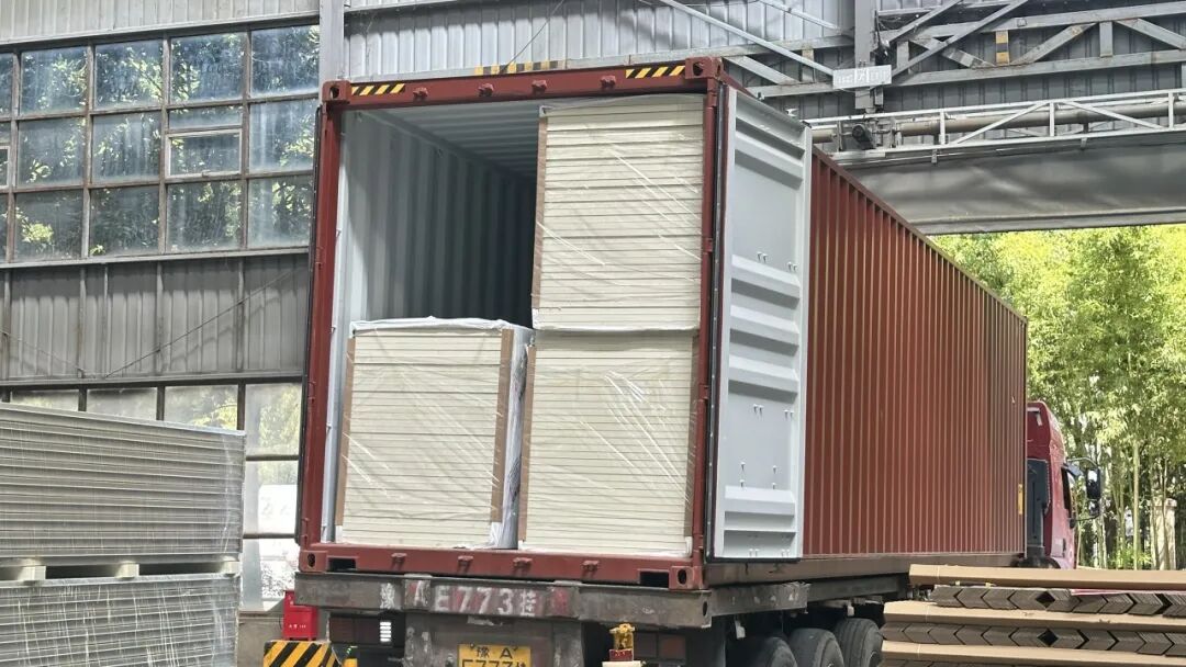 寶潤達聚氨酯封邊巖棉板 寶潤達聚氨酯封邊巖棉板